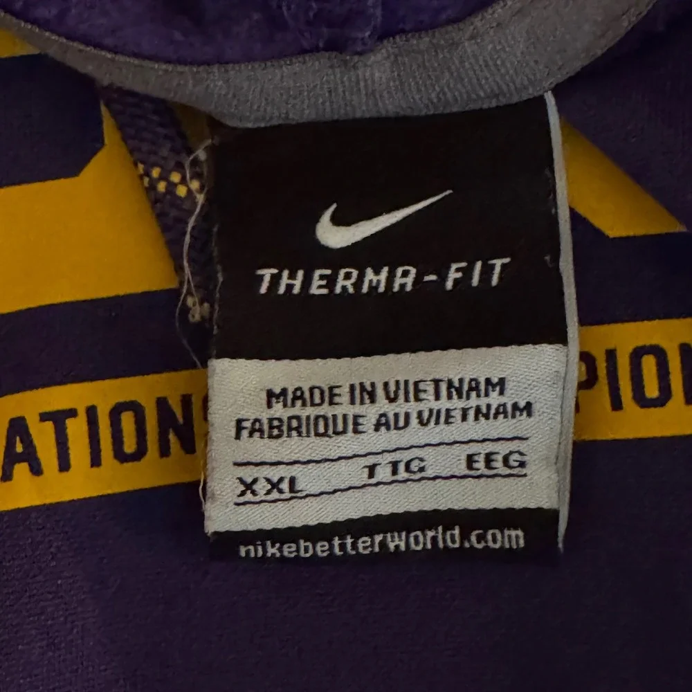Nike LSU Tigers Therma-FIT Hoodie Mens XXL Purple Pullover Sweatshirt Game Day